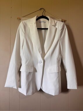Cicy Bell White Single-Button Blazer
